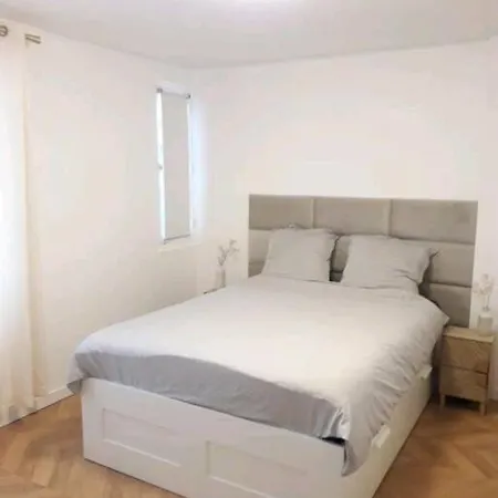 Champs Elysees Appartement